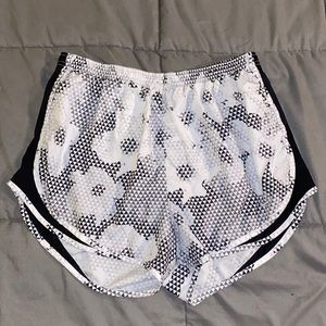 Nike Dri Fit Shorts Size L